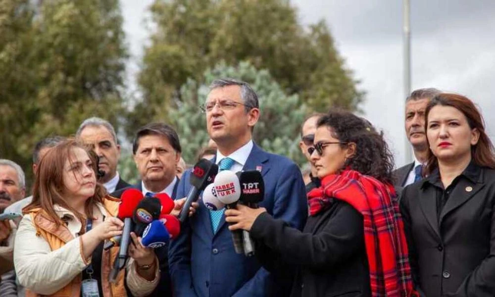Ο πρόεδρος του CHP στην Τουρκία μνημόνευσε τον Ετσεβίτ